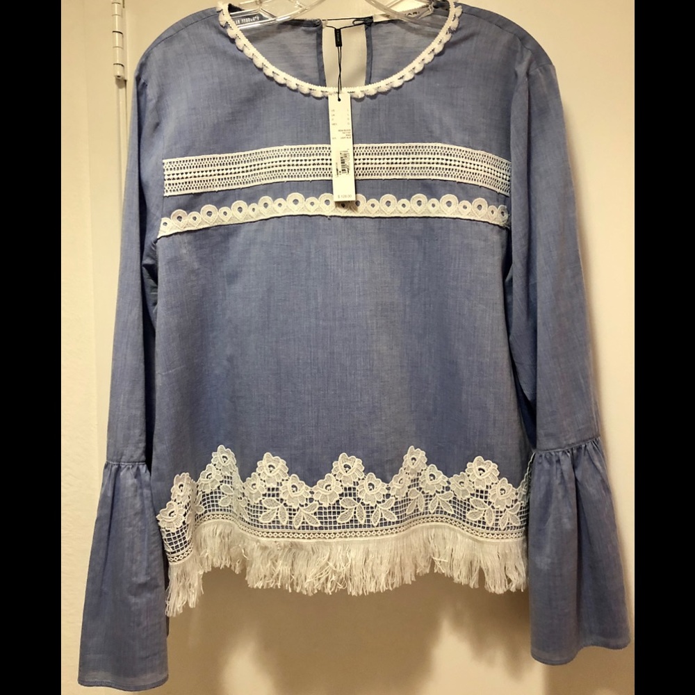 Nordstrom Tahari Med/ Lg Lace Trim & fringe top